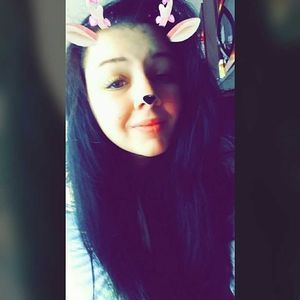 Meet your Posher, Selena